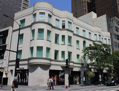 prada store in chicago